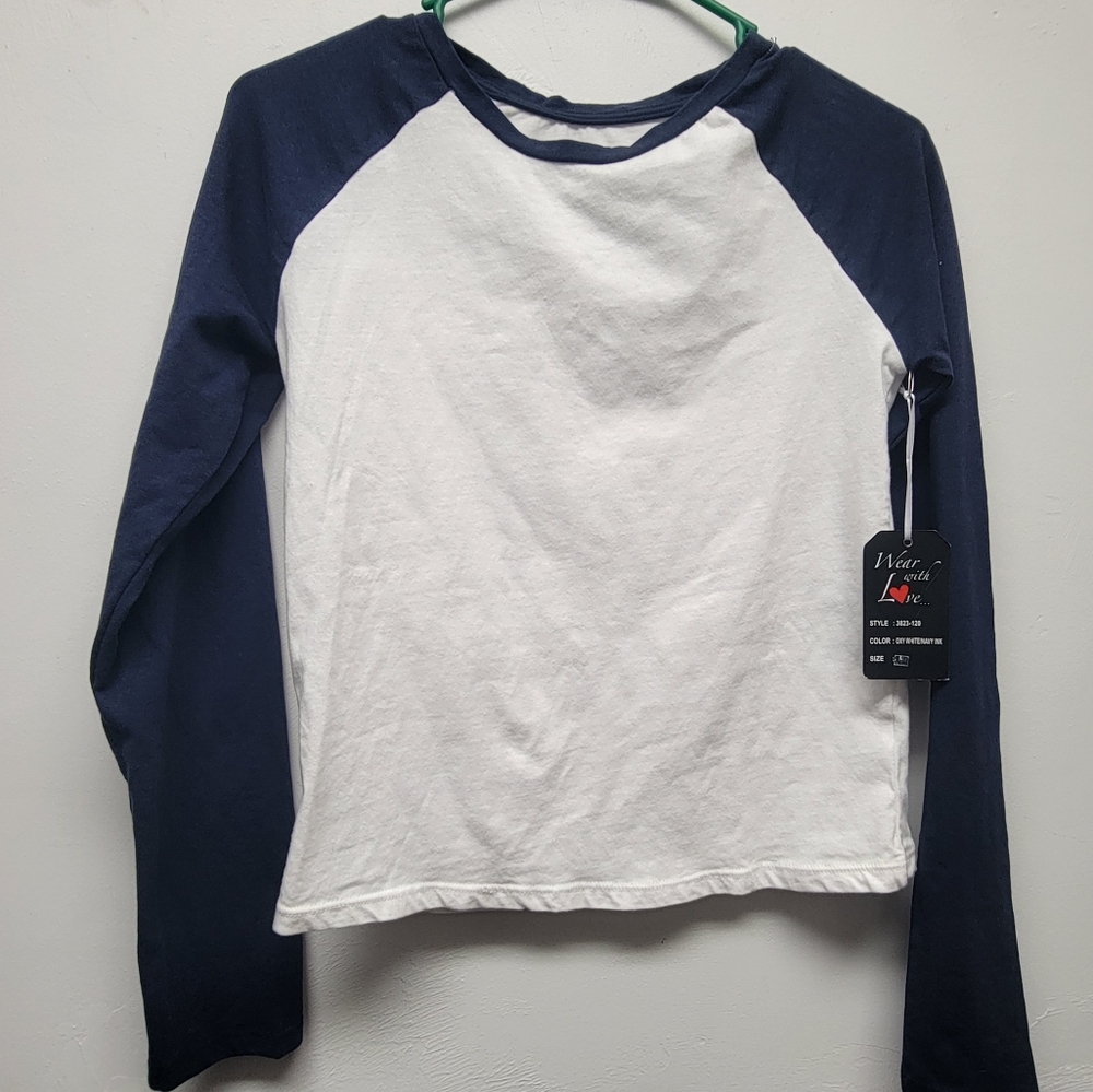 NWT Juniors Oxy White and Navy Baseball  T-Shirt Size L